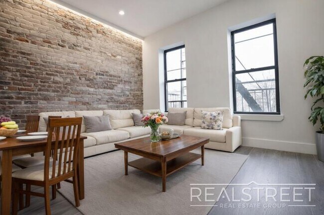 1159 St Johns Pl, Unit 2B in Brooklyn, NY - Building Photo - Building Photo