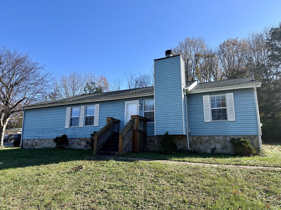 400 Cedarmont Dr in Nashville, TN - Foto de edificio