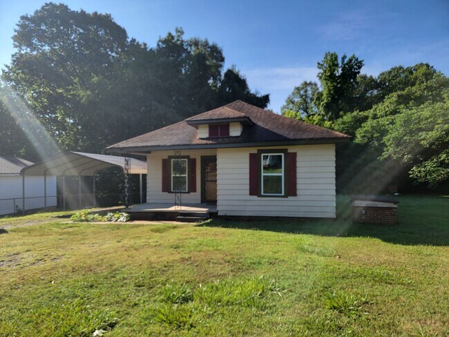 6 Bell St in Belmont, NC - Building Photo - Building Photo