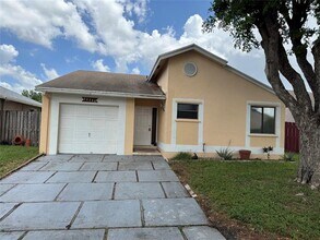 11111 SW 10th St in Pembroke Pines, FL - Building Photo - Building Photo