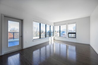 455 Harvard St, Unit 404 in Brookline, MA - Building Photo - Building Photo