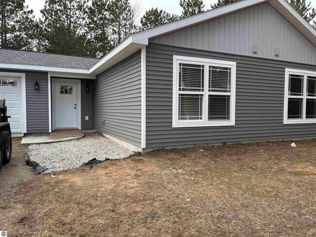 property at 10200 Summit City Rd
