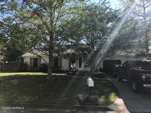 121 Raintree Cir Photo