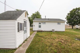 809 N. SHERMAN in Lincoln, IL - Building Photo - Building Photo