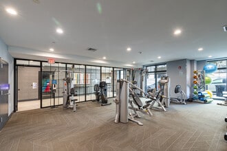 Centurion Union Center in Union, NJ - Foto de edificio - Building Photo