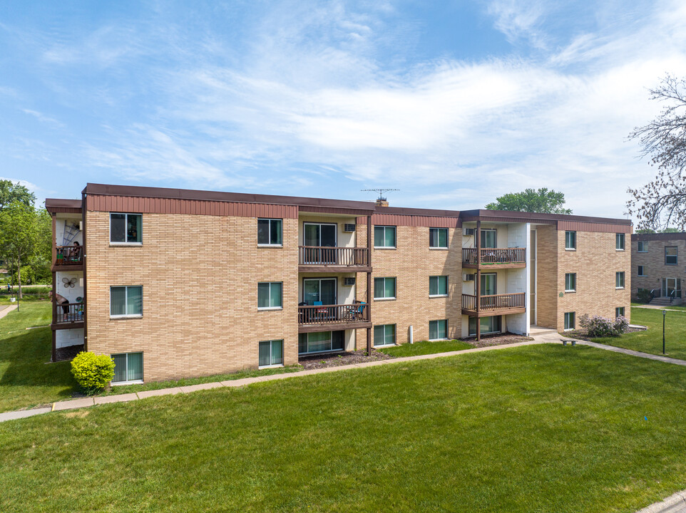 Arcadia Park Apartments in North St. Paul, MN - Foto de edificio