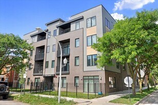 204 S Leavitt St in Chicago, IL - Building Photo