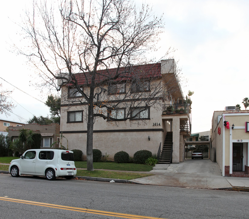 1614 E Chevy Chase Dr in Glendale, CA - Building Photo