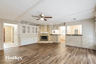 4146 Meadowbank Dr in Seabrook, TX - Foto de edificio - Building Photo