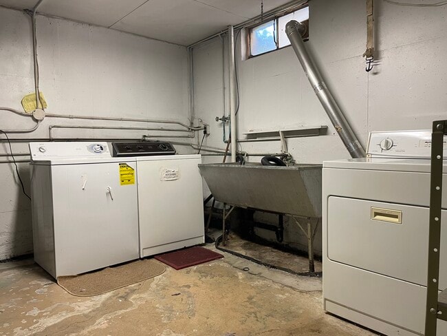 322 Pawling St, Unit 1 in Madison, WI - Foto de edificio - Building Photo