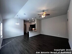 9229 Groff Lndg in Converse, TX - Building Photo - Building Photo