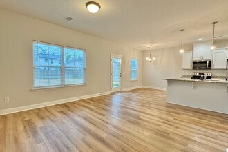 754 Grayson Ave in Hinesville, GA - Building Photo - Building Photo