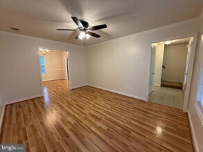 309 Arlington Dr in La Plata, MD - Building Photo - Building Photo