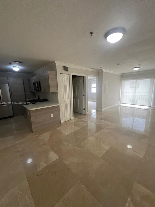 437 SW 7th St in Miami, FL - Foto de edificio