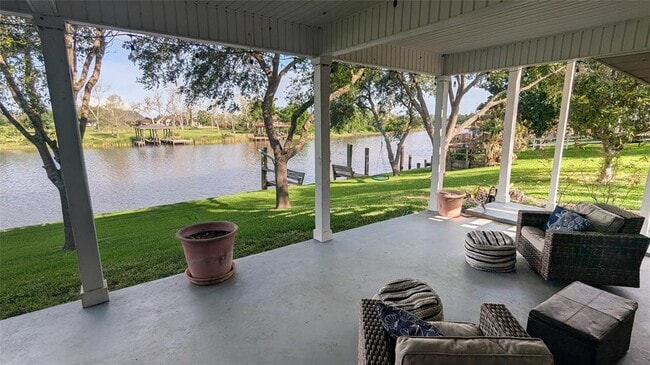 property at 2925 County Rd 519