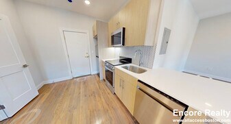 106 Queensberry St in Boston, MA - Building Photo