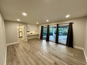 11037 Linda Vista Dr in Cupertino, CA - Building Photo - Building Photo