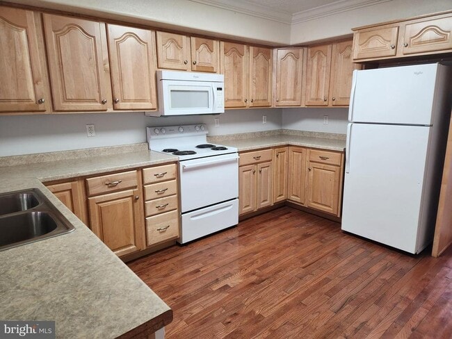 property at 28 Holler Rd