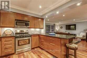 493 Mayzel Rd in Burlington, ON - Building Photo - Building Photo