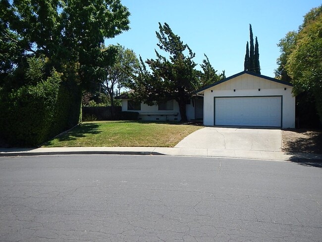 property at 1820 Baldwin Dr