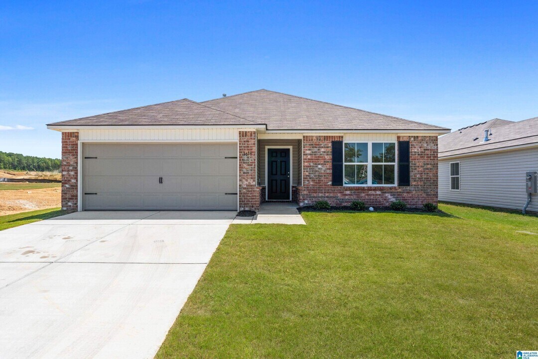 1616 Simmons St in Cullman, AL - Building Photo