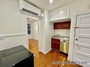 4 Garden Ct St in Boston, MA - Building Photo - Building Photo