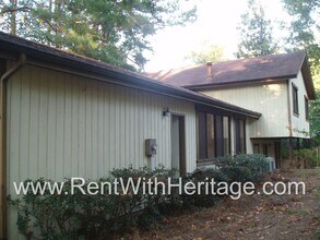6913 Springwood Dr in Douglasville, GA - Building Photo - Building Photo
