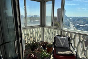 2000 Linwood Ave in Fort Lee, NJ - Building Photo