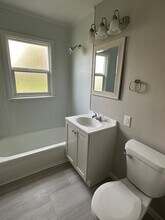 5616 E 101st Terrace in Kansas City, MO - Building Photo - Building Photo