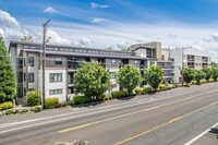 The Knoll at Tigard in Portland, OR - Building Photo - Building Photo