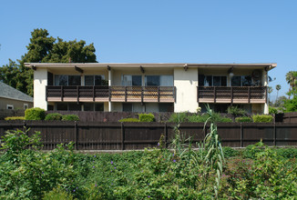 Holiday Plaza Apartments in Santa Barbara, CA - Building Photo - Building Photo