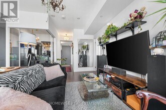 20 O'Neill Rd in Toronto, ON - Building Photo - Building Photo