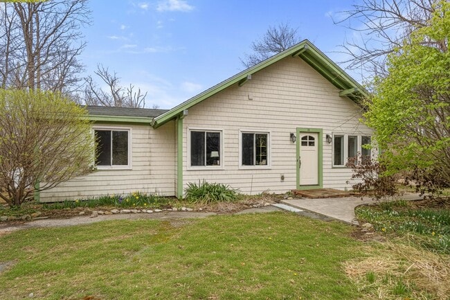 11 Stockholm Ave in Rockport, MA - Building Photo - Building Photo