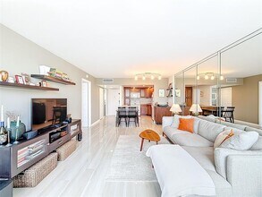 2741 Taft St in Hollywood, FL - Building Photo - Building Photo