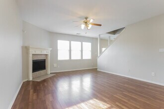 3606 Evergreen Square Tr in Fresno, TX - Building Photo - Building Photo