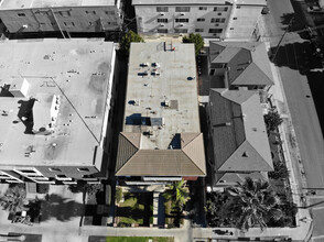 142 S Normandie Ave in Los Angeles, CA - Building Photo - Building Photo