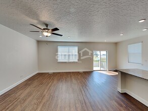 2986 E N Vlg Dr in Layton, UT - Building Photo - Building Photo
