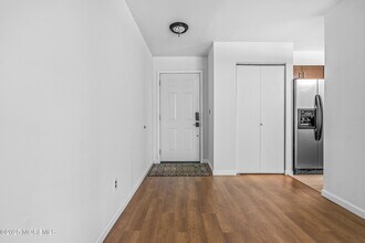 43 Bolton Ct in Franklin Township, NJ - Building Photo - Building Photo