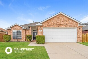 5416 Royal Birkdale Dr in Fort Worth, TX - Building Photo