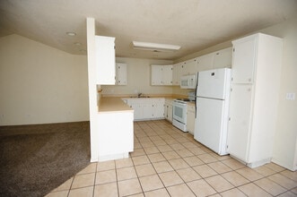 2212 S Bluestone St in Stillwater, OK - Building Photo - Building Photo