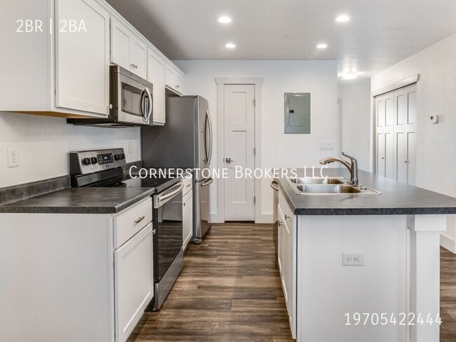 property at 112 Parkview Ct