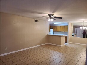 8267 Creekbend Dr in Houston, TX - Building Photo - Building Photo