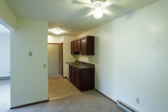 Oak Hill Apartments in Toledo, OH - Building Photo - Building Photo