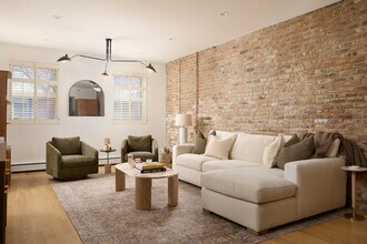 1320 N La Salle Dr in Chicago, IL - Building Photo - Building Photo