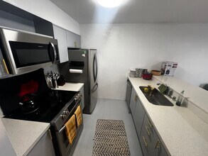 60 N Beretania St, Unit HT 2005 in Honolulu, HI - Foto de edificio - Building Photo