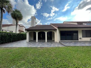 9331 NW 48th Doral Terrace in Doral, FL - Building Photo - Building Photo