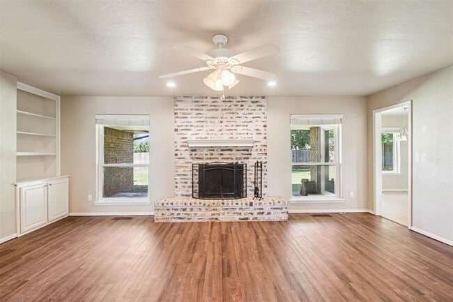 101 W Vail Dr in Yukon, OK - Building Photo - Building Photo