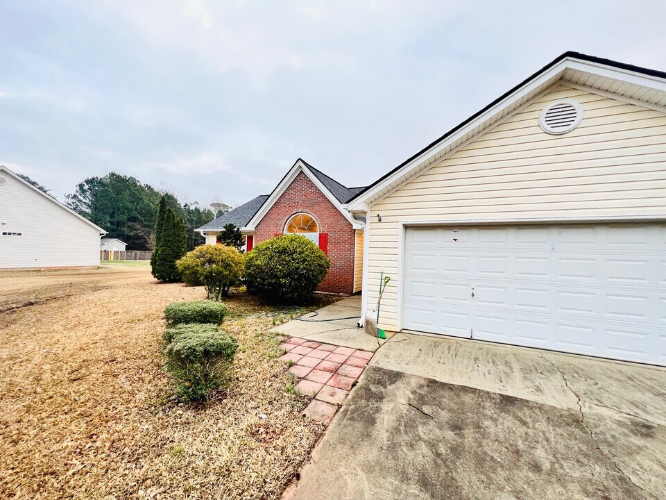 514 Vineyard Rd in Griffin, GA - Building Photo