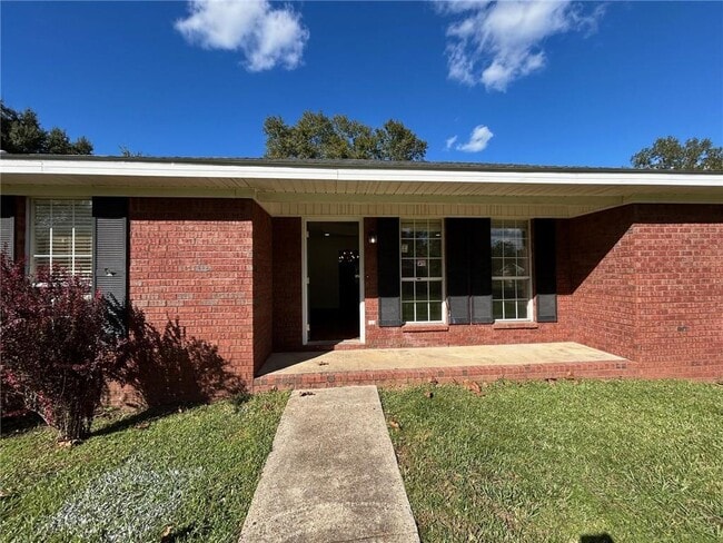 7750 Smith Rd in Theodore, AL - Foto de edificio - Building Photo