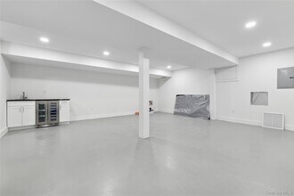 10 Sagamore Rd in Hampton Bays, NY - Building Photo - Building Photo